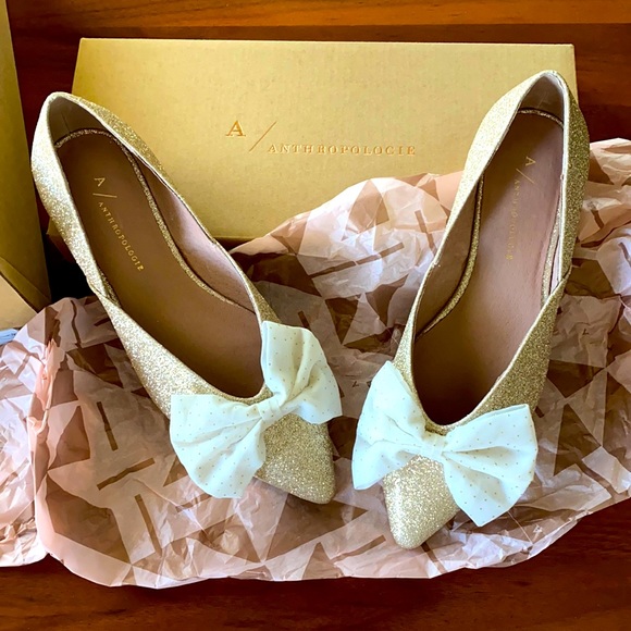 Anthropologie Shoes - Anthropologie Gold Glitter Flats with Cream Bow